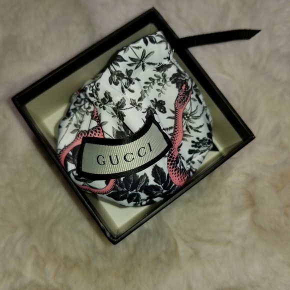 NEW GUCCI 925 Sterling Silver Love Britt Double G Heart Drop Earrings w/Box - Picture 3 of 4